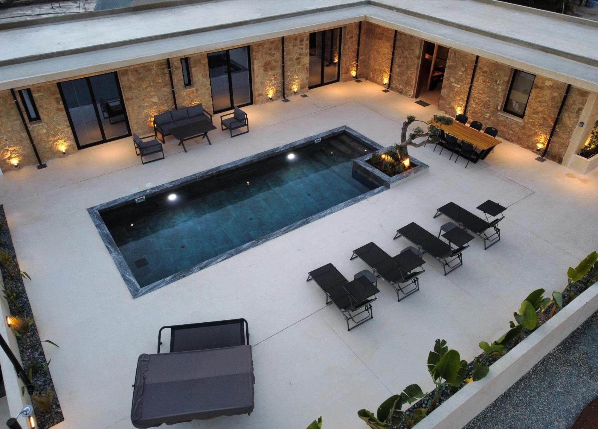 Phaedrus Living Olive Grove Luxury *